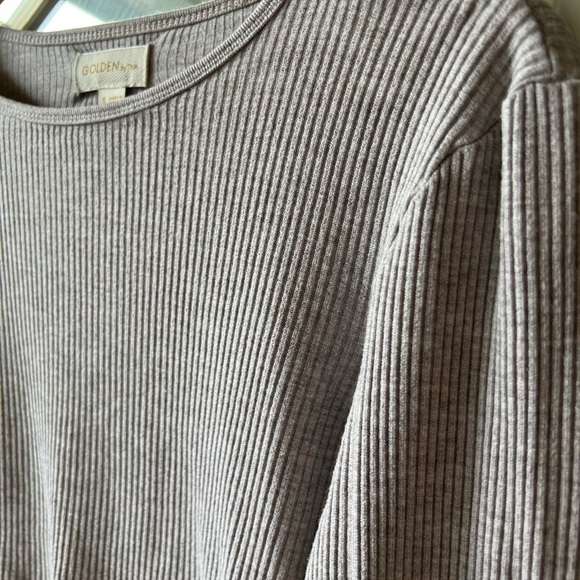 Aritzia gray cropped long sleeve - Picture 2 of 2